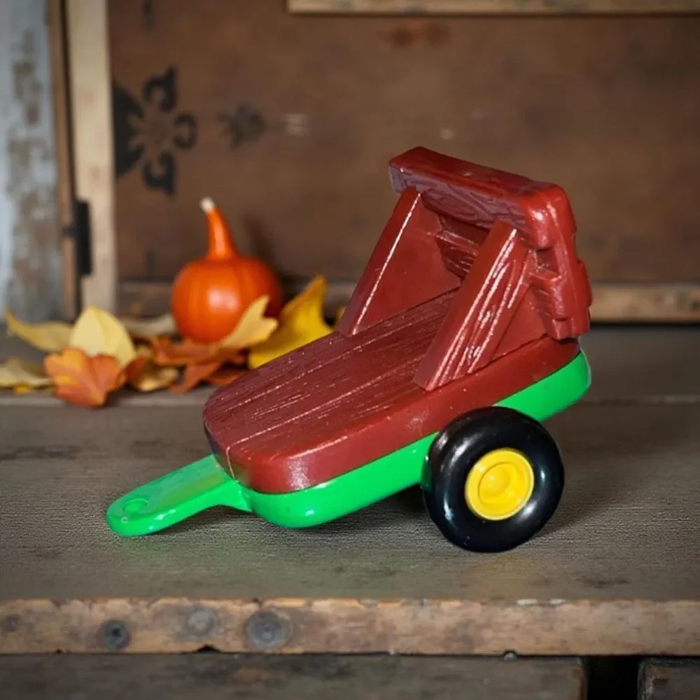 Ertl John Deere Plastic/Diecast Garden Trailer B1
